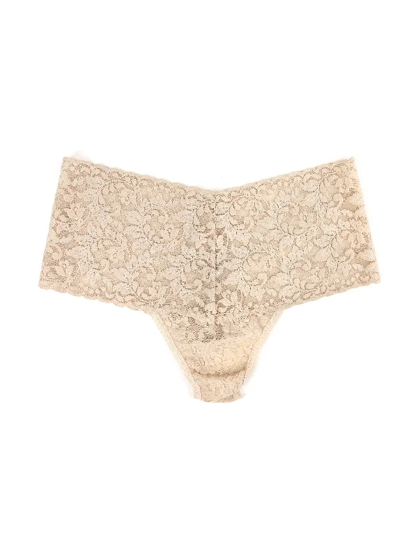 seamless anti - bacterial women thongs for daily protectionRetro Lace Thong Chai
