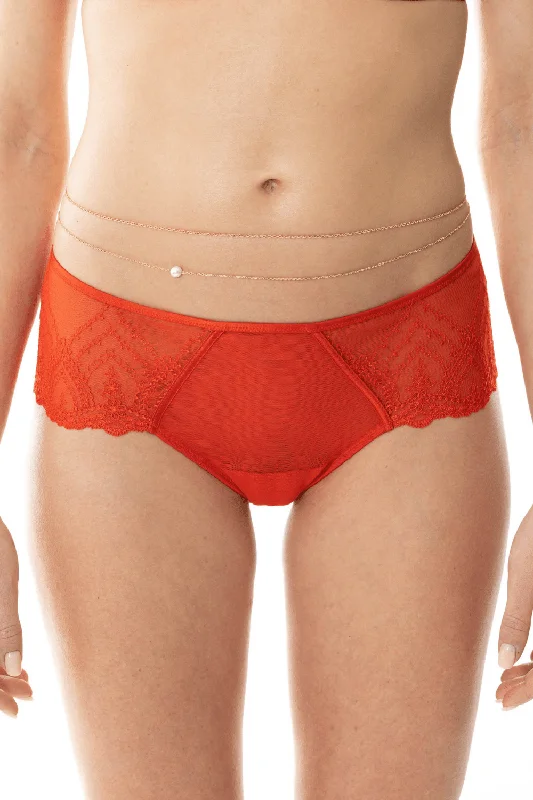 printed women briefs with floral patterns for a spring lookMysterious Cheeky Hipster