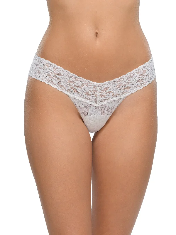 odor - control women thongs for long - lasting freshnessPetite Size Signature Lace Low Rise Thong White
