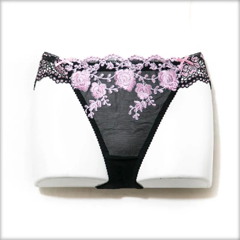 seamless breathable women briefs for a gentle and comfortable fitWomen's Awareness Hi-Cut Brief Panty
