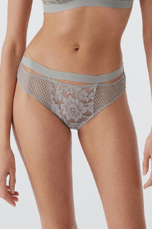 printed women briefs with floral patterns for a spring lookPetunia Brief in Blue Mist, Size XL (UK 16)
