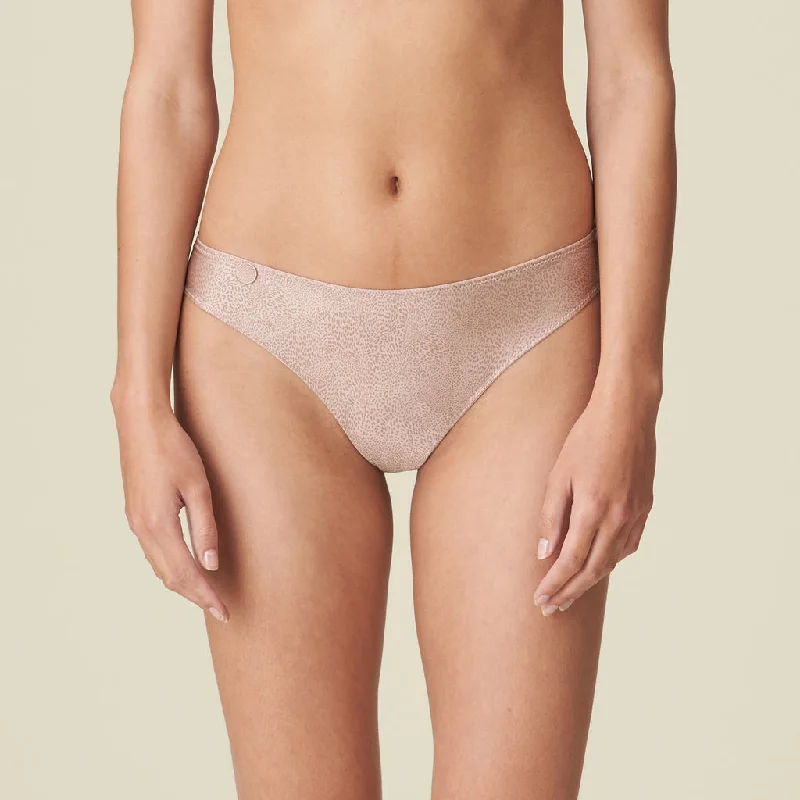 seamless shape - wear women thongs for a seamless lookTom Thong | Patine