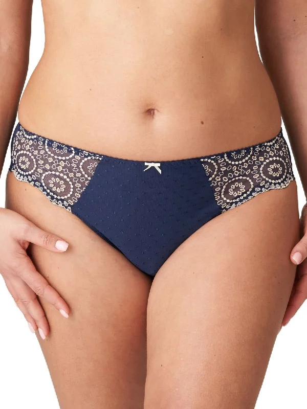 low - rise women briefs for a trendy and youthful lookOsino Briefs
