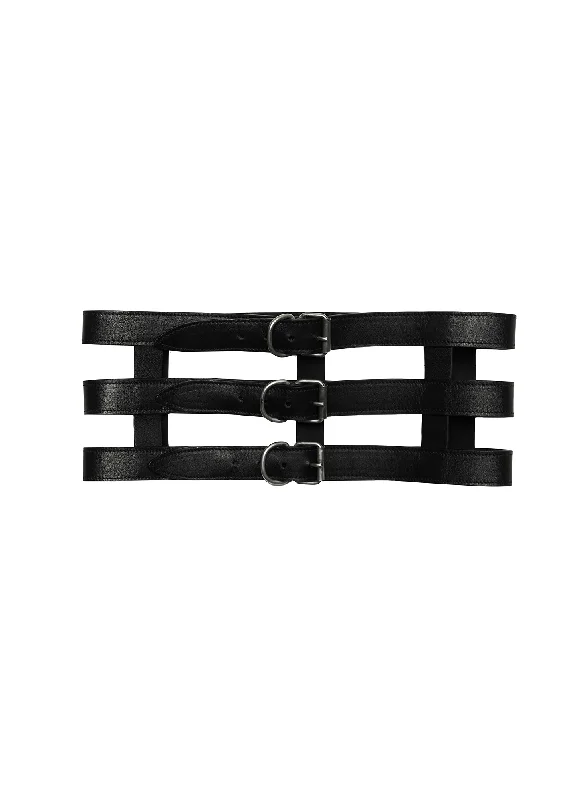 Bra with a plus - size convertible strap for versatility​ Multi Strap Belt