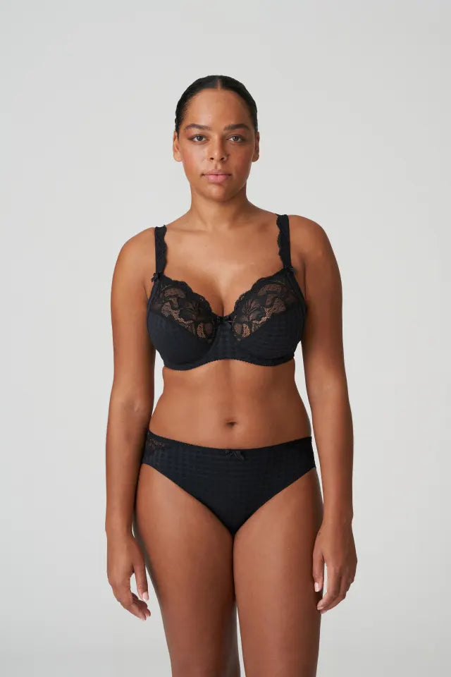 Long - line bras for added support and a slimming effect Primadonna Madison | Black Long - line bras for added support and a slimming effect Primadonna Madison | Black