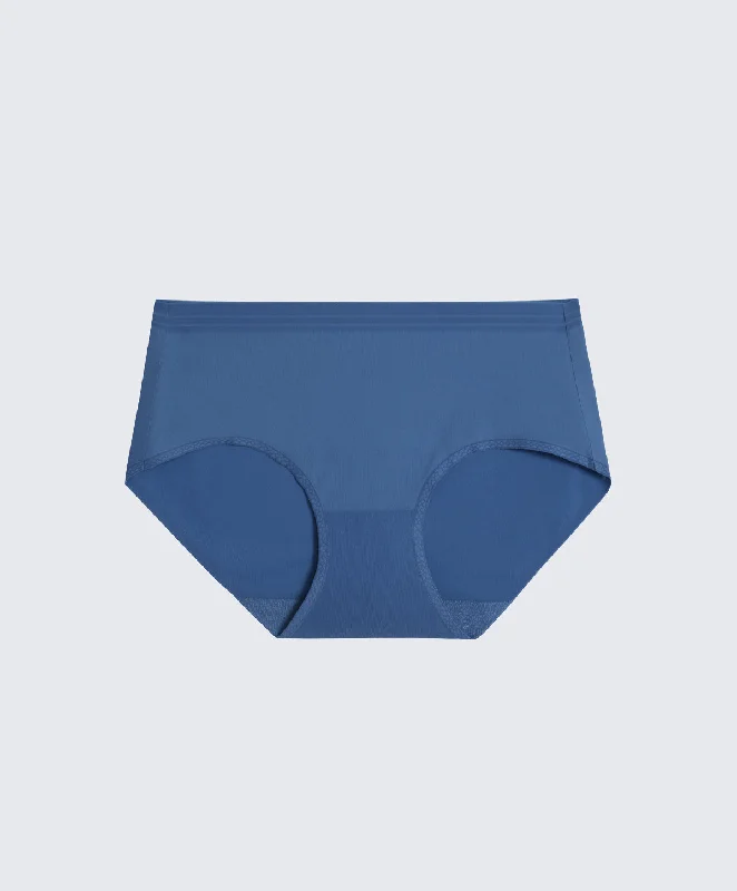 Bra with a smooth fabric for a sleek and comfortable feel​ Seam Free Midi